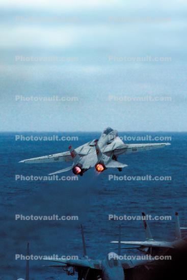 100, Grumman F-14 Tomcat taking-off