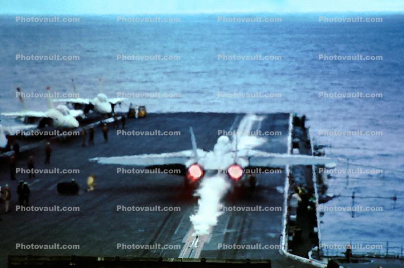 Grumman F-14 Tomcat afterburners, Steam Catapult, taking-off