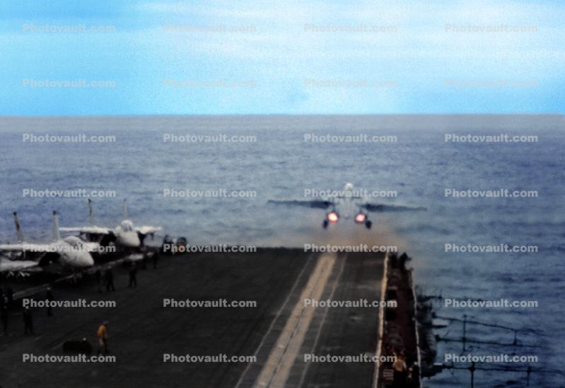 steam catapult, Grumman F-14 Tomcat take-off