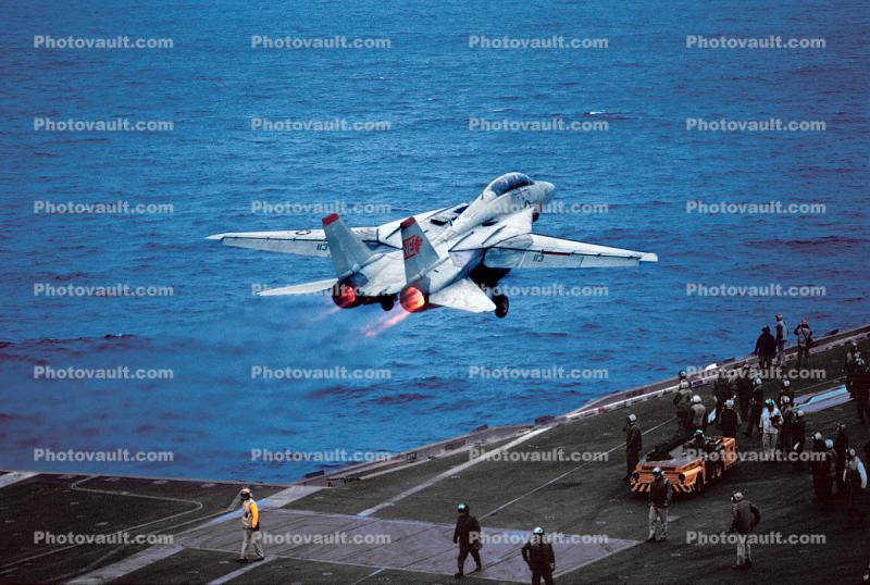 Grumman F-14 Tomcat taking off, Deck Crew