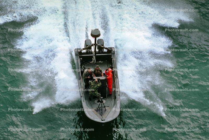 Amphibious Assault Boat, USN, United States Navy, Outboard Engines