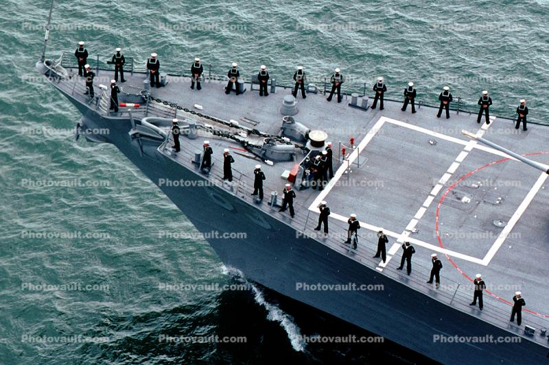USS Stethem (DDG-63), Naval Sailors in attention, Arleigh Burke-class destroyer
