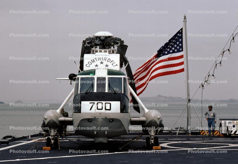 COMTHIRDFLT, Sikorsky SH-3 Sea King, 700