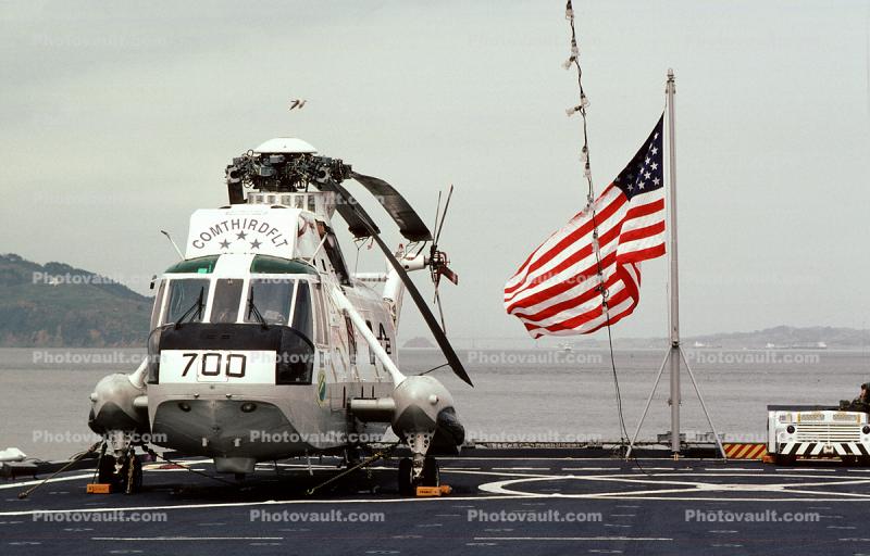 COMTHIRDFLT, Sikorsky SH-3 Sea King 700