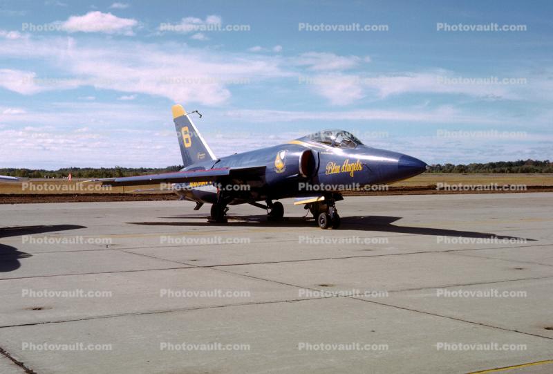 Grumman F-11 Tiger, Blue Angels, Number-6