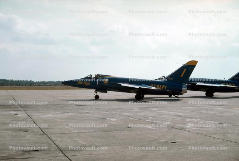 Grumman F-11 Tiger, Blue Angels, Number-1