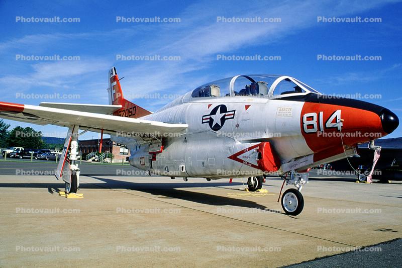 814, North American T-2 Buckeye