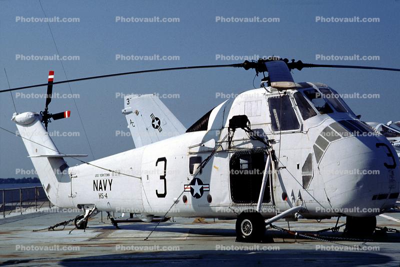 UH-34D Seahorse, USS Yorktown CV-10 (CV/CVS-10), Essex-class, Patriot's Point, Mount Pleasant, South Carolina