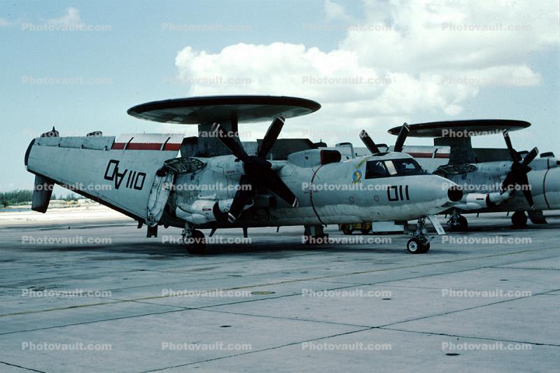 011, Grumman E-2C Hawkeye
