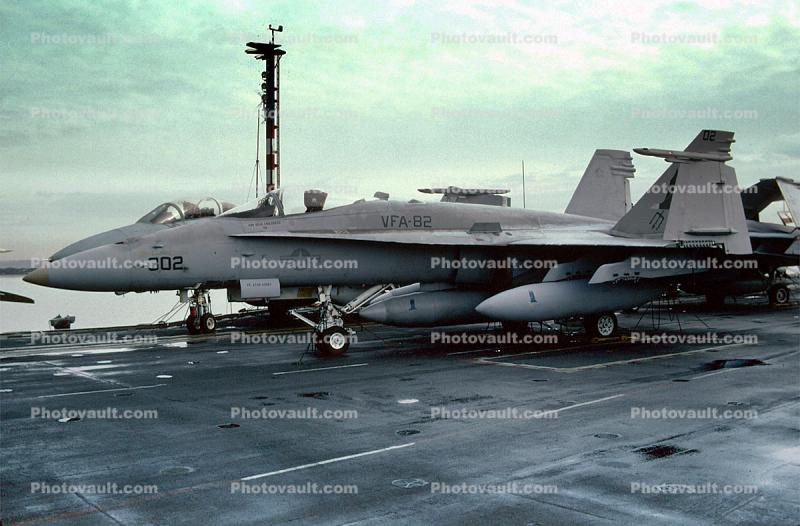 VFA-82, McDonnell Douglas F-18 Hornet, 302