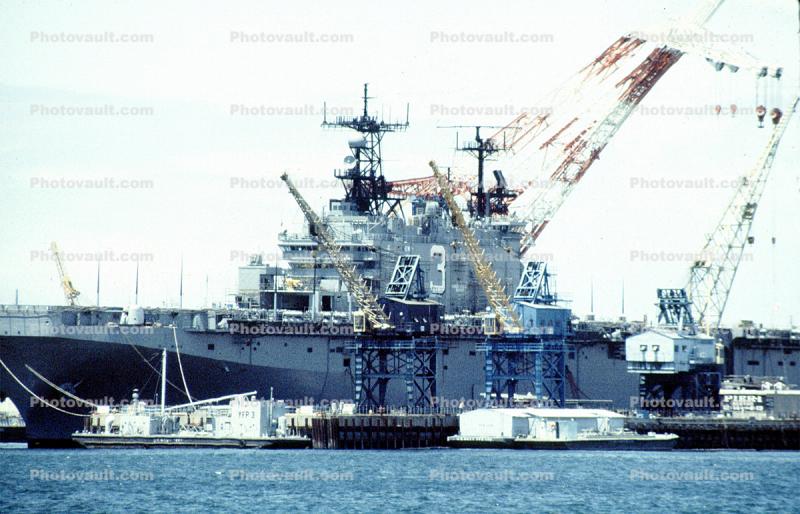 USS Kearsarge (LHD-3), Wasp-class amphibious assault ship