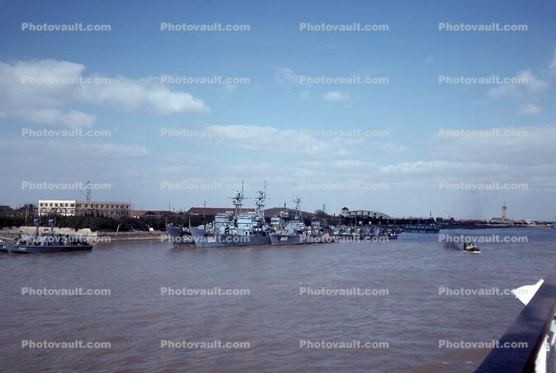 Destroyers, warship, ship, Yangtze River, China, 1979, 1970s