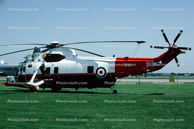 ZF115, Westland Sea King HC.4, Navigation and Radio Division, Helicopter