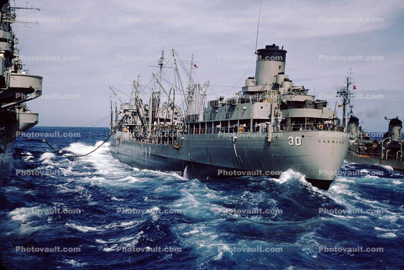 AO-30 USS Chemung, Cimarron class oiler, Unrep, Refueling