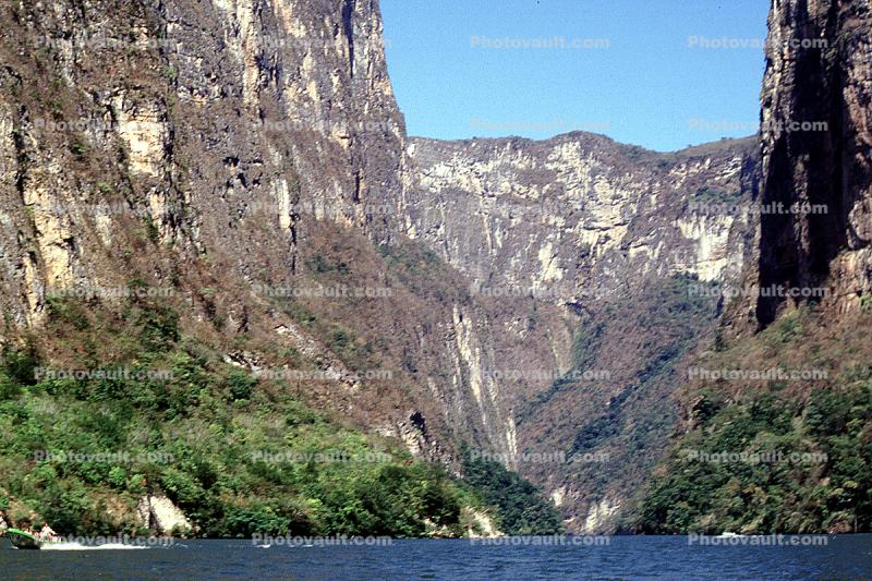 Canyon, Lagunas de Montebello National Park, Parque Nacional Lagunas de Montebello, Chiapas, valley, mountains, cliffs