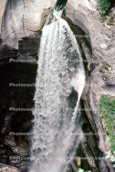 Maligne Canyon, creek, river, rapids, rock, waterfall