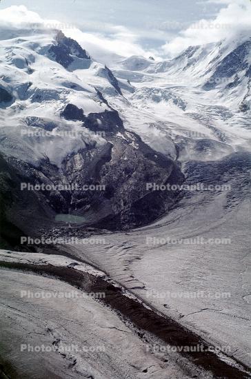 Confluence of two Glaciers, Moraine, Gorner Glacier (left), Grenz Glacier (right)