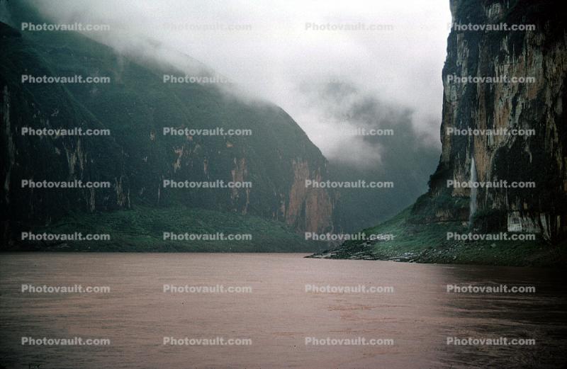 Yangtze River, cliffs, waterfall, muddy river