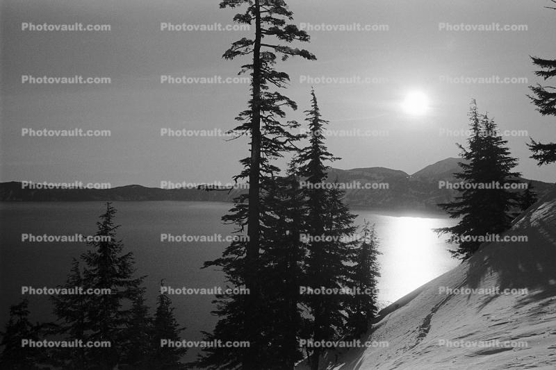 Sunrise over Crater Lake, Crater Lake National Park, water