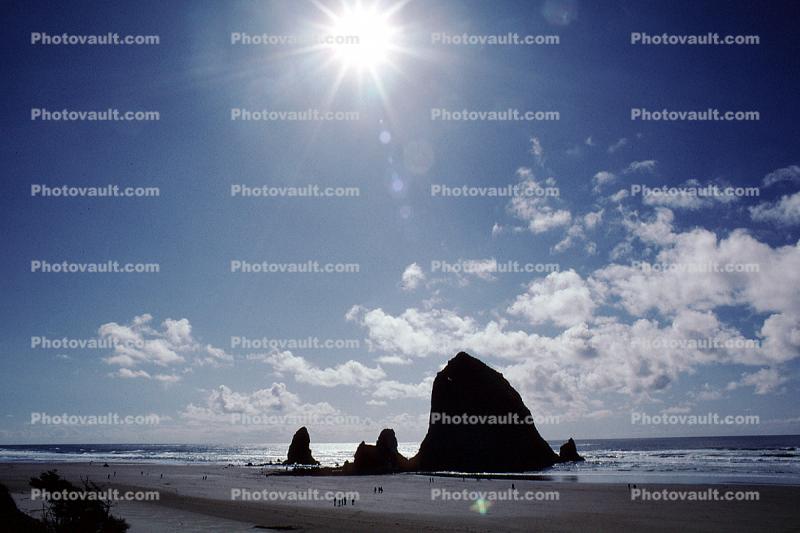 Rock, Outcrops, Pacific Ocean, Waves, landmark, sun, Cannon Beach, Oregon, Haystack Rock
