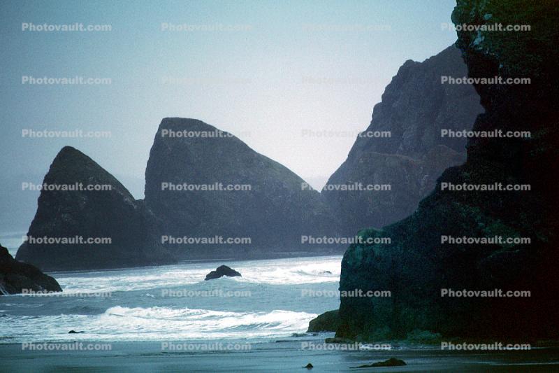 Pacific Ocean, Seascape, Rock, Outcrops, Waves, Shore