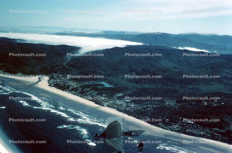 Cannon Beach, Fog, Ocean, Coastline, Haystack Rock