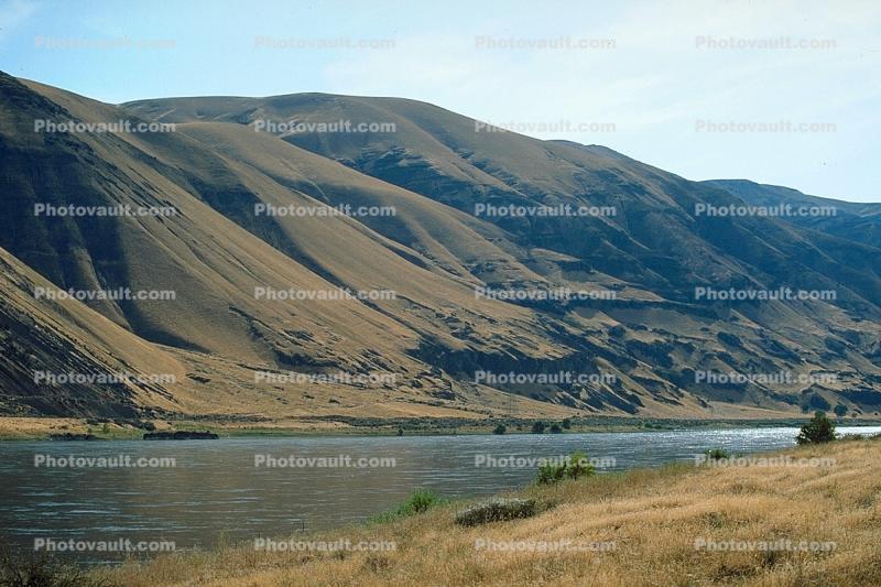 Fields, Columbia River, desert, water