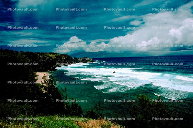 Waves, Pacific Ocean, Clouds, Maui