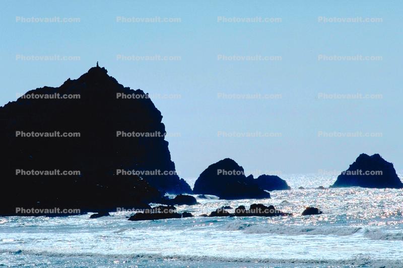 Pacific Ocean, waves, haystack rocks