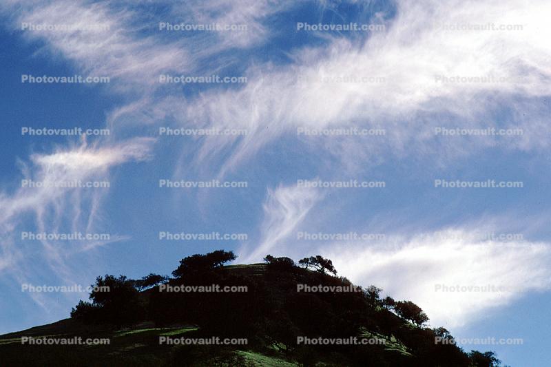 Cirrus clouds, wispy clouds, hill, Salinas Valley