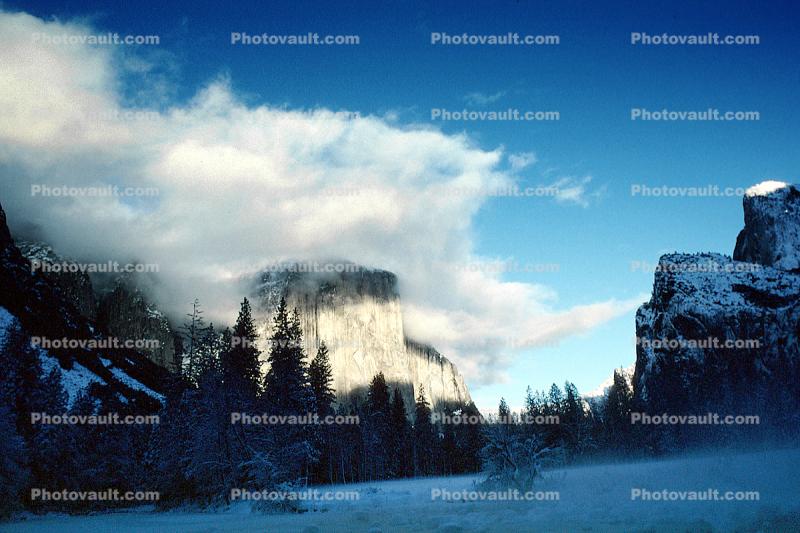 Yosemite Valley in the Winter, El Capitan, Winter, Granite Cliff