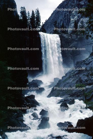 Vernal Falls, Waterfall, mist, misty