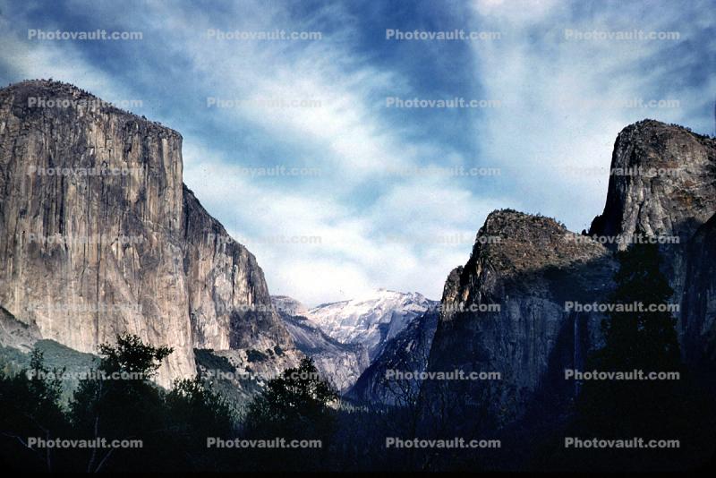 El Capitan, Granite Cliff, valley