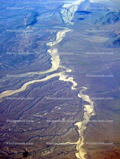 Riverbed, fractal river