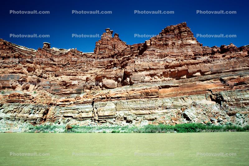 Colorado River, Sandstone Cliff, stratum, strata, layered, sedimentary rock