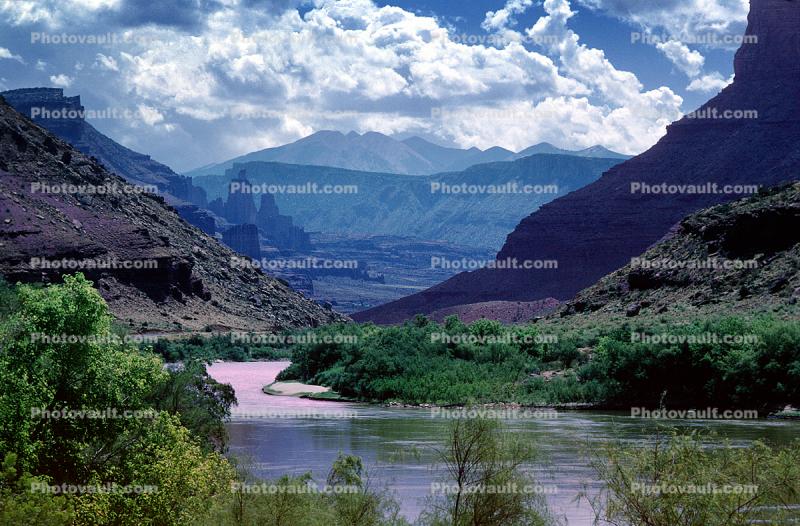 Colorado River, east of Moab, Castle Valley