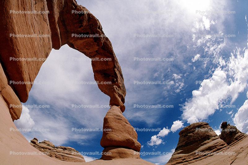 Delicate Arch, Clouds, geologic feature, geoform