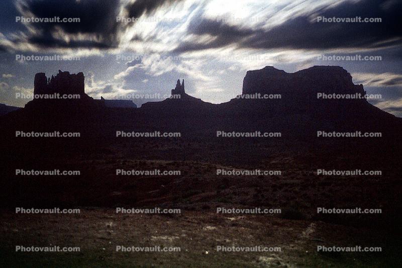 nighttime, moon, Monument Valley, Clouds, geologic feature, mesa