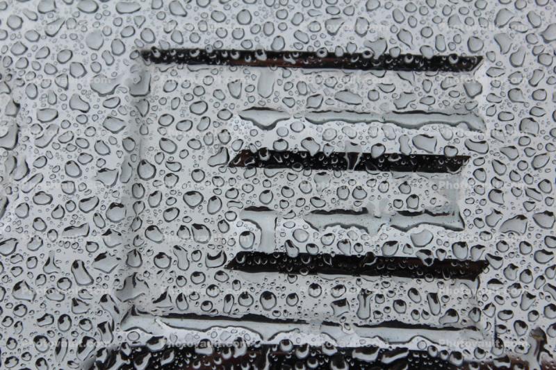 Letter Eee, E, Water Drops on a car