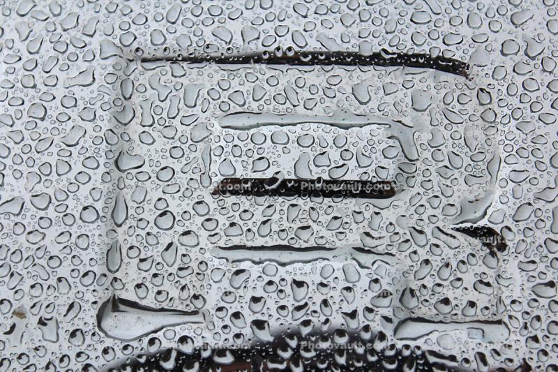 Letter Pea, P, Water Drops on a car