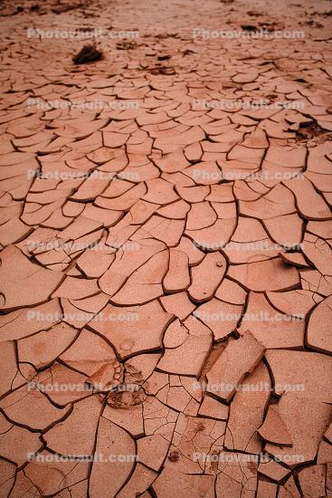 dried mud, cracked earth, Craquelure