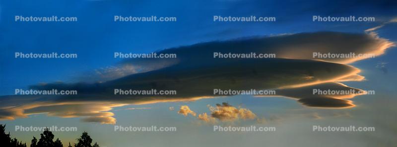 Lenticular Cloud, near Bend, silver-lining, Panorama, Sunset, Sunrise, Sunclipse, Sunsight, daytime, daylight