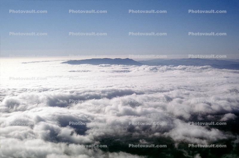 Fog over California, daytime, daylight