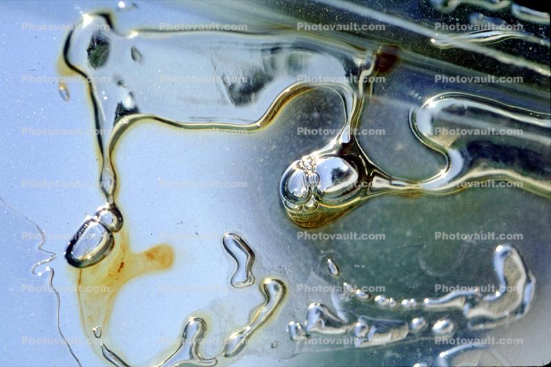 The shape of bubbles under glass in water, Watershapes