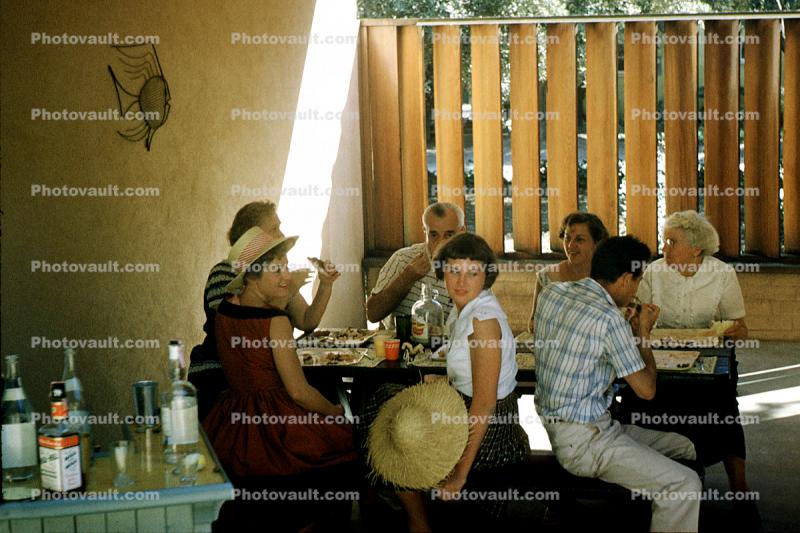 Cantina, Lunch, Women, Men, hats, booze, 1950s