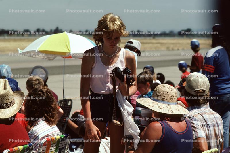 Lady in the Sun, crowds, hats, Air Show