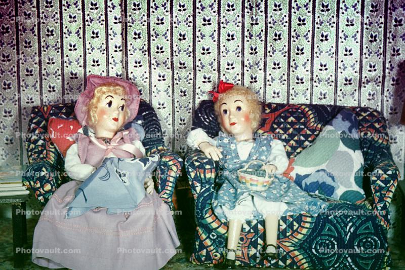 Heidi learning to Sew, Women Sewing, Bloomers, Dress, Sofa, Couch, diorama, 1950s