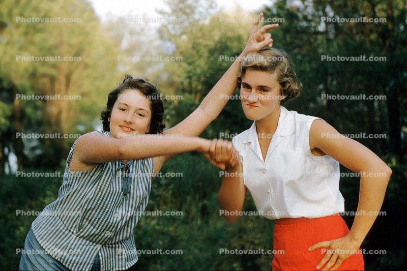 Goofy Girls, 1950s