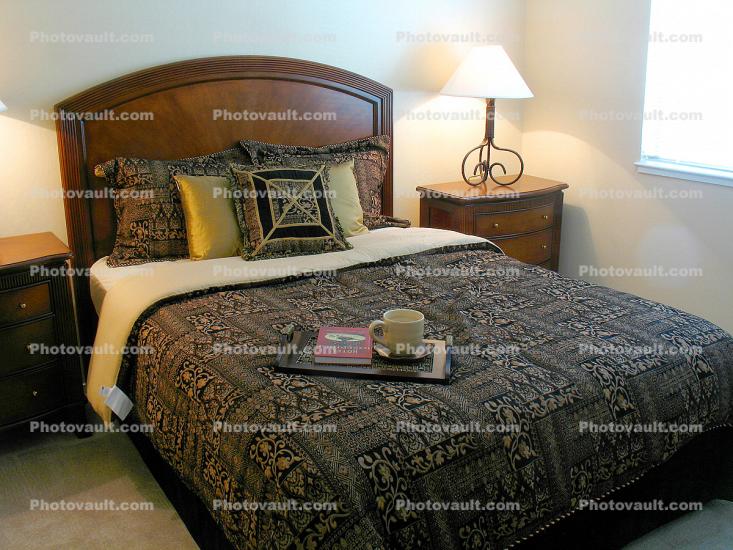 Bed, Lamps, Pillows, Mirror, lamp, lampshade