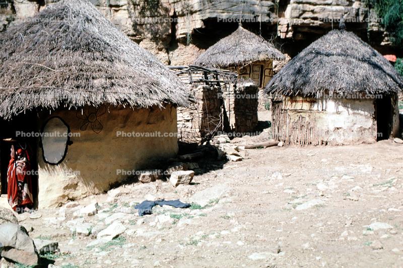 Thatched Roof House, Home, Grass Roofs, Building, roundhouse, house, Sof Omar, Holy Caves, Sod